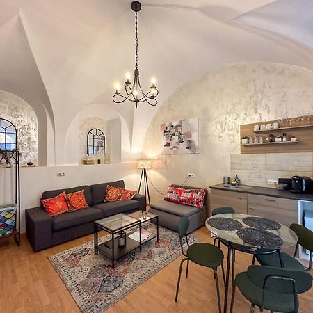 Serenity House Apartments Сибиу Экстерьер фото