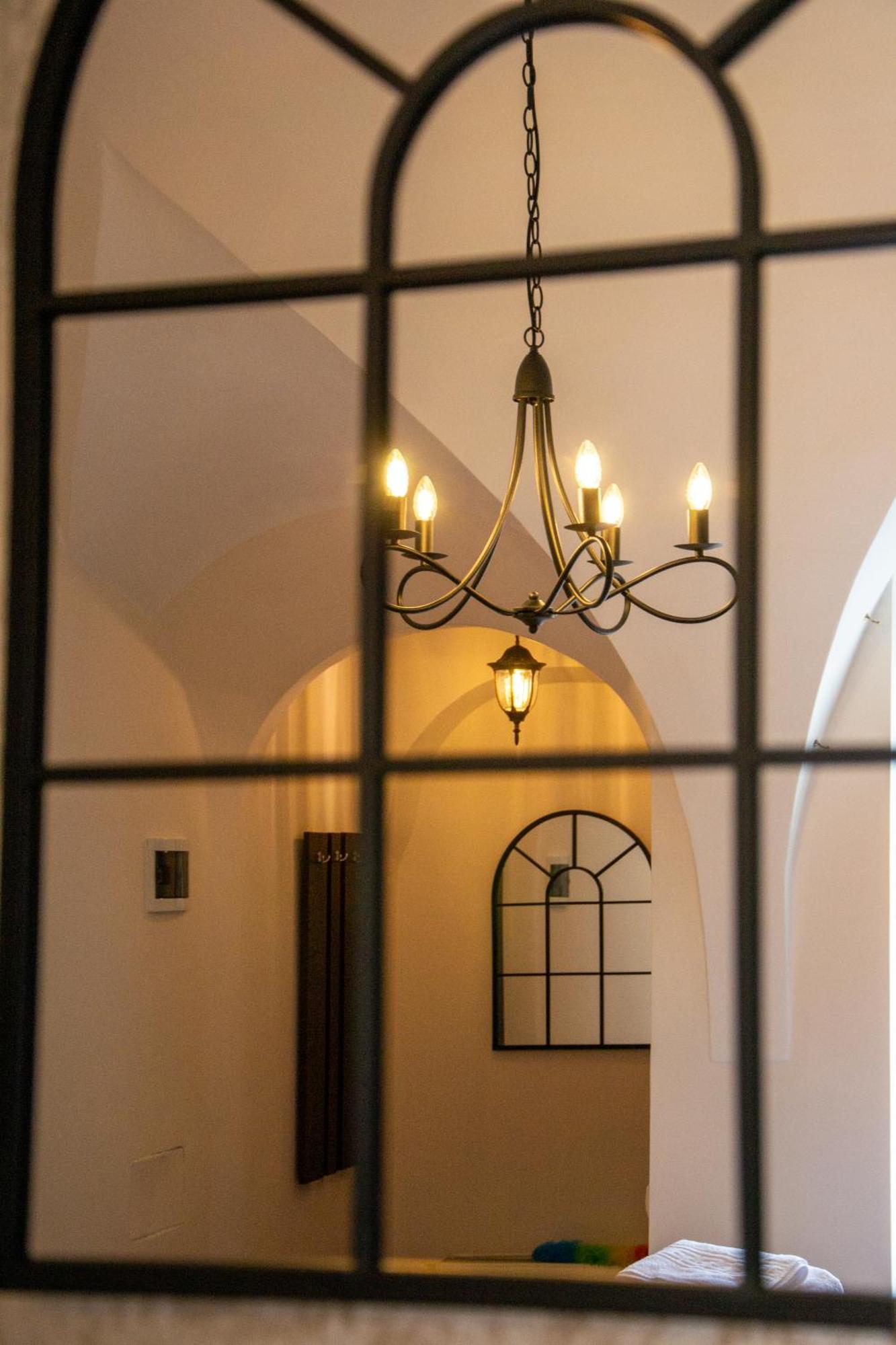 Serenity House Apartments Сибиу Экстерьер фото
