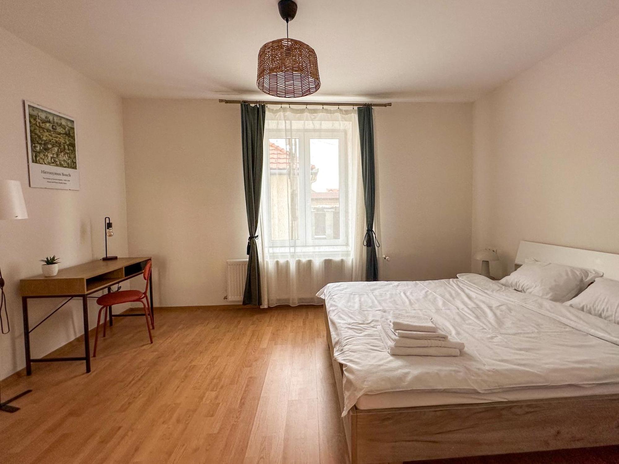 Serenity House Apartments Сибиу Номер фото
