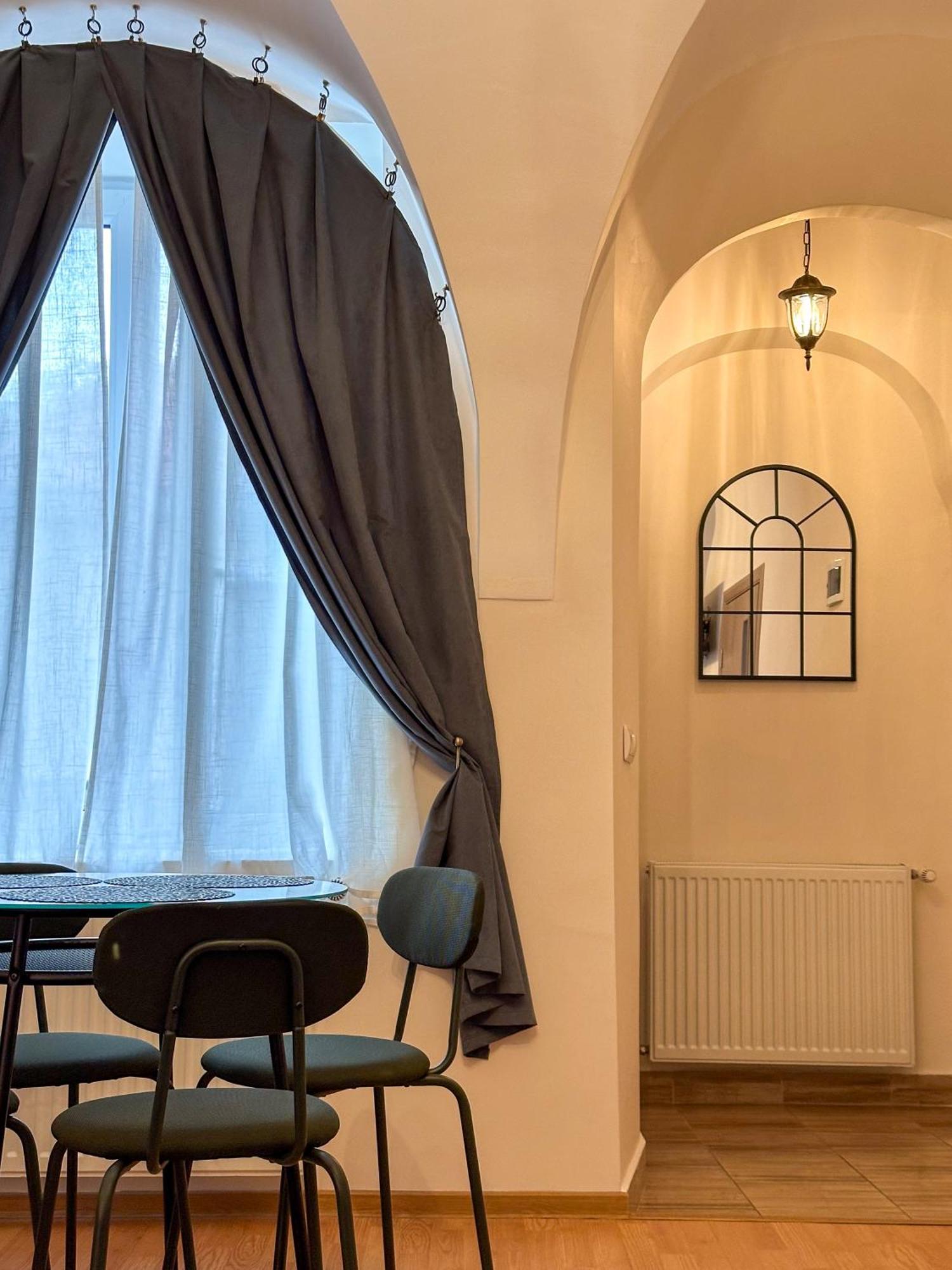Serenity House Apartments Сибиу Экстерьер фото